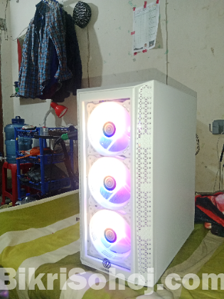 Revenger shockwave white atx gaming casing